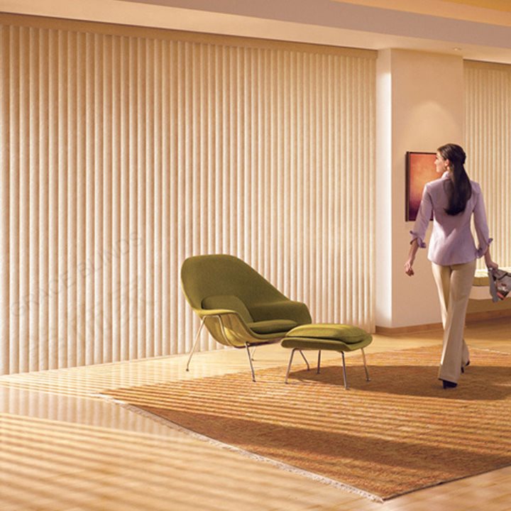 Vertical curtain