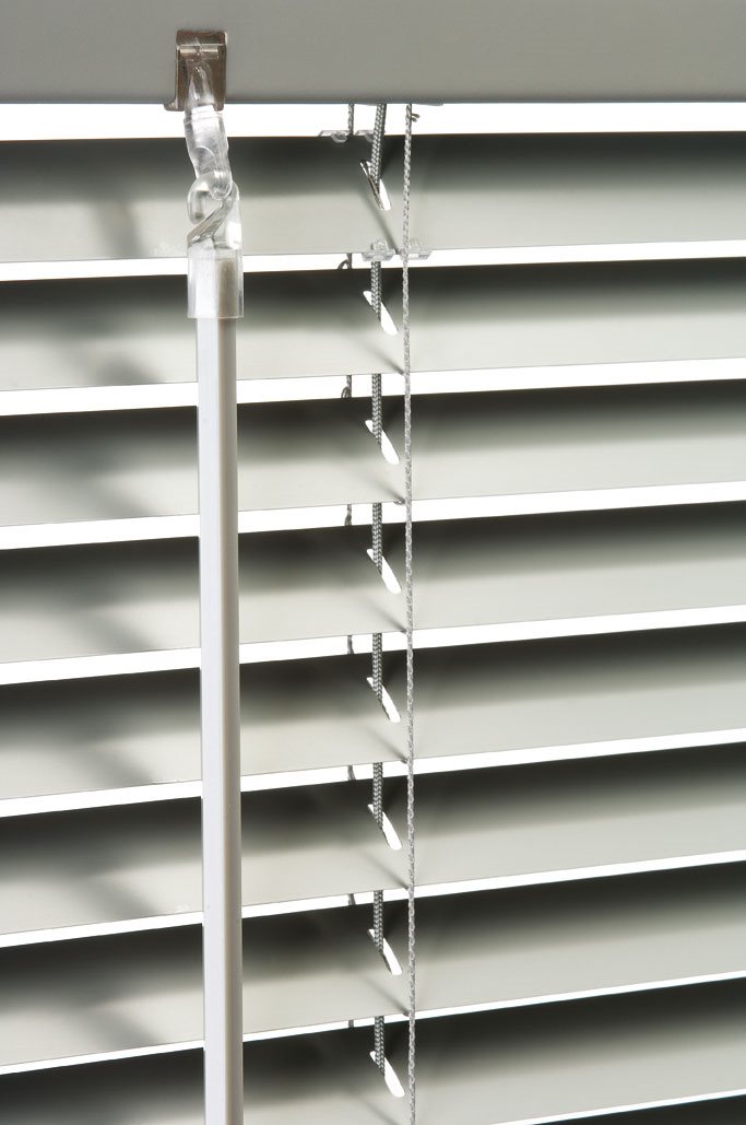 Aluminum blinds